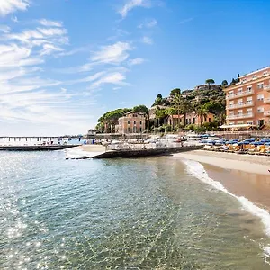 hotel-golfo-e-palme.hotelitalianriviera.com/